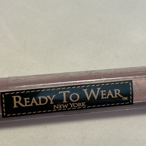 READY TO WEAR LUREX LIPS LIPGLOSS COLOR Pink Pearl FULL SIZE NEW - Picture 5 of 7